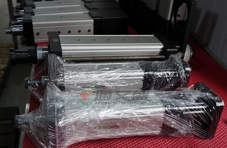 直线式电动缸在4D5D 电影院中的应用：沉浸式观影体验的关键
